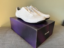 Rapha Pro Team White Lace Up Cycling Shoes  nearly new in size 9UK /43 EU /10US