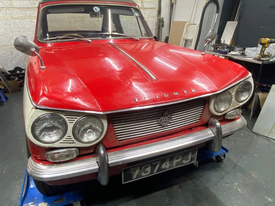 Oldtimer Triumph Herald Vitesse 2000 Cabrio Baujahr 1963 - Bild 2 von 4