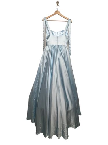 Abito da ballo Mac Duggal nuovo con etichette cravatta a spalla blu polvere 4 - Foto 9 di 14