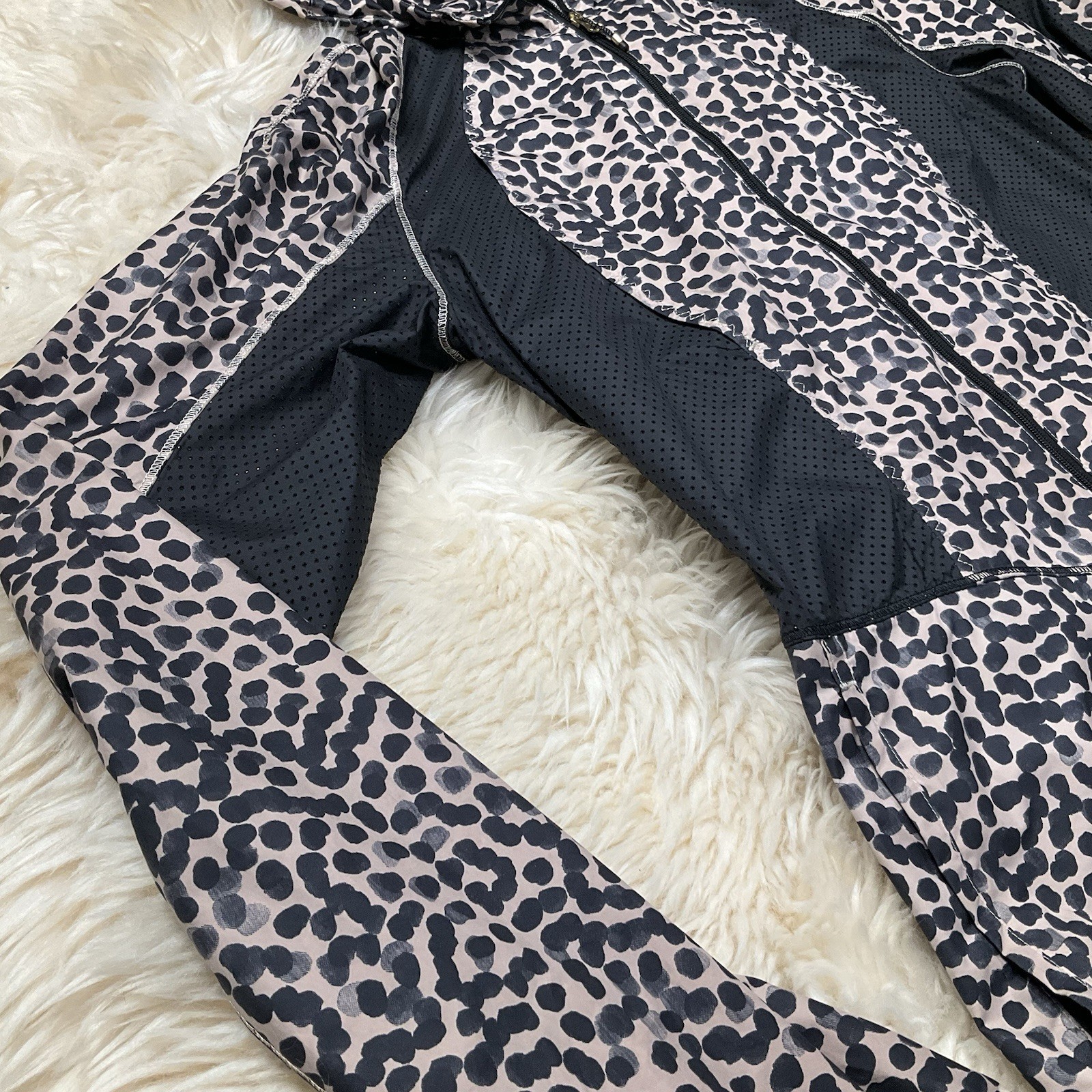 Lululemon Back Pack It Jacket Packable Run Light … - image 4