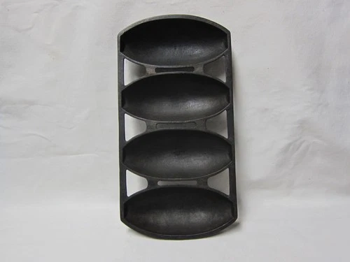 Griswold? Wagner? No 4 Cast Iron Vienna Roll Loaf Pan