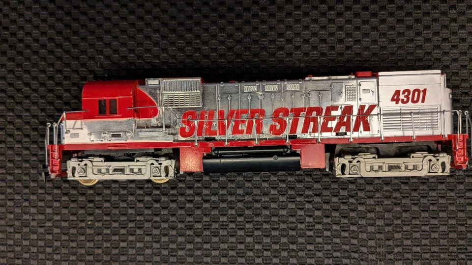 Tyco HO Alco 430 diesel, Silver Streak #4301, Runs/pulls great. New hand rails. - Image 2 of 4