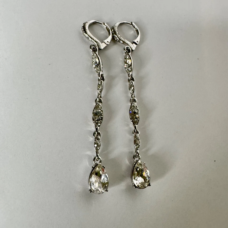 Brincos lineares vintage de cristal gota pendurada tom prata - Imagem 4 de 4