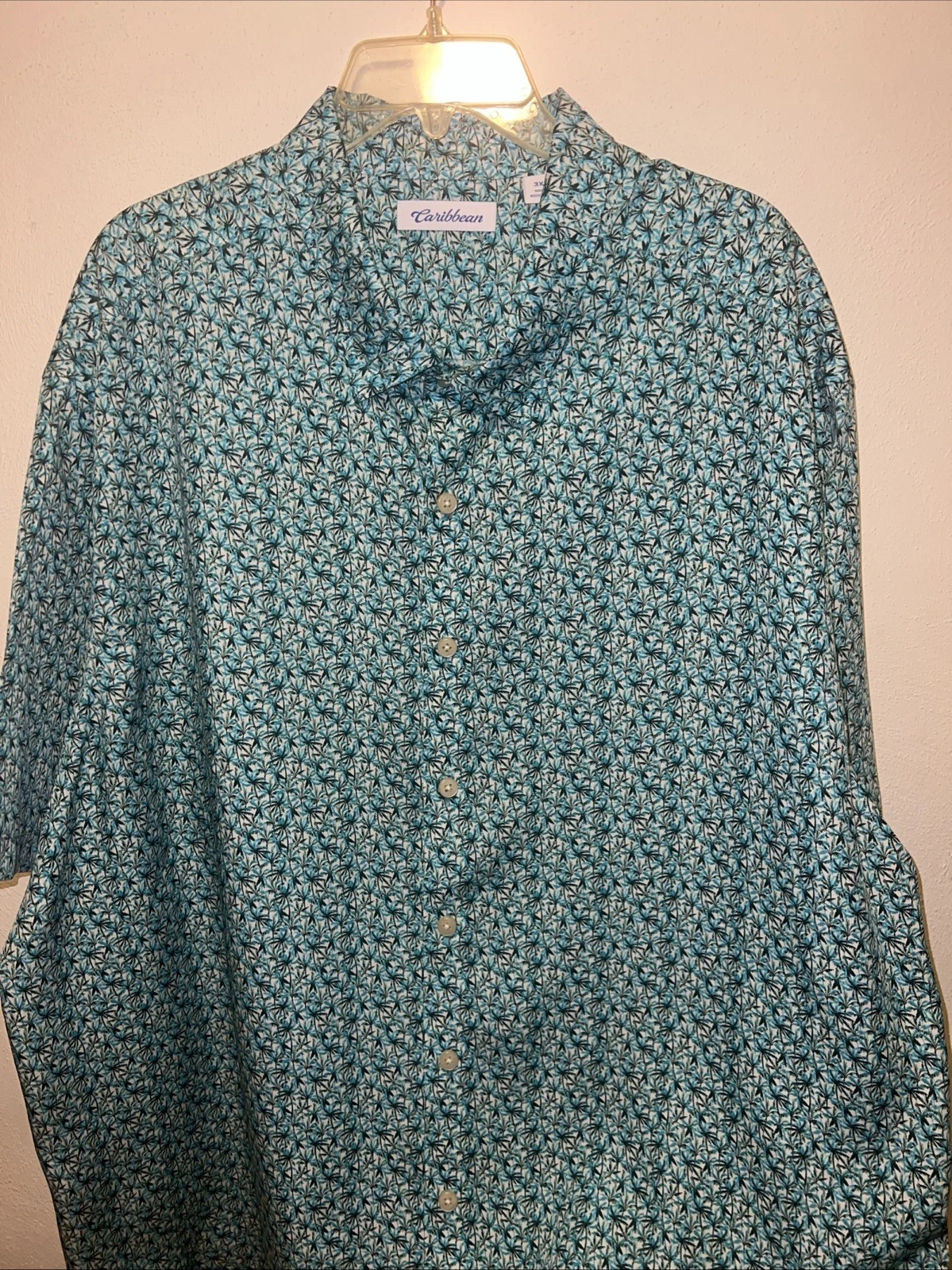 Caribbean Beach Print SS Shirt Men’s Size 3 XB