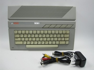 Vintage Atari 130XE Classic 8-bit computer + AV Cable + Ac Power ( READ DISCR )