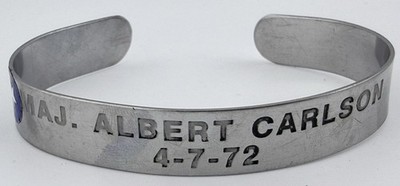 VIETNAM POW MIA MAJ ALBERT CARLSON 4-7-72 BLUE STAR BRACELET K320D