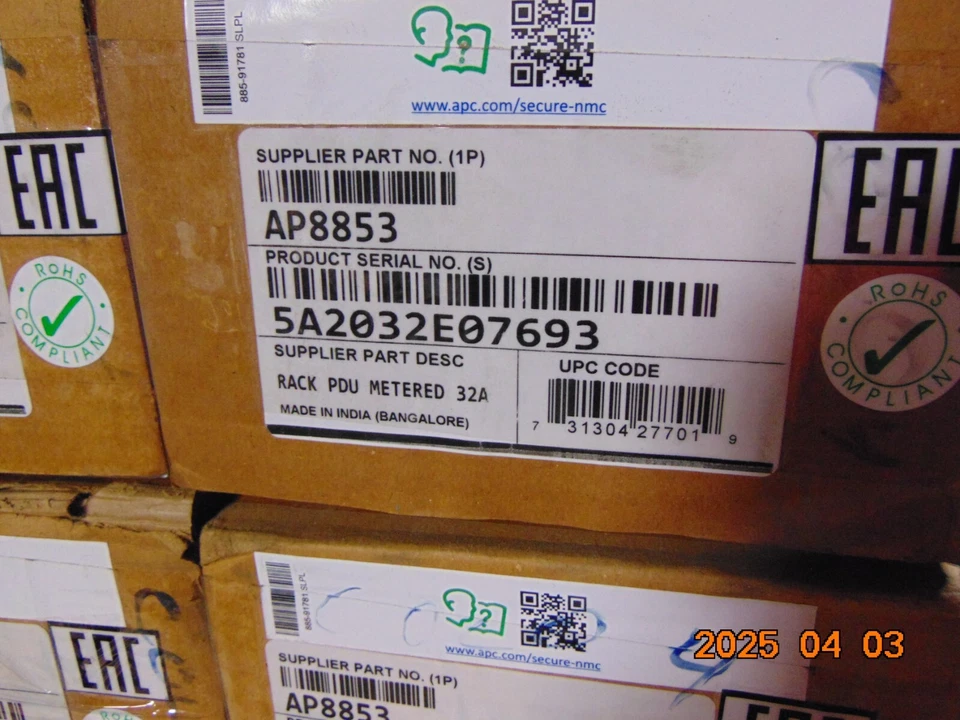 1 APC AP8853 Metered Rack PDU 230V 32A  Power Distribution - Image 2 of 4