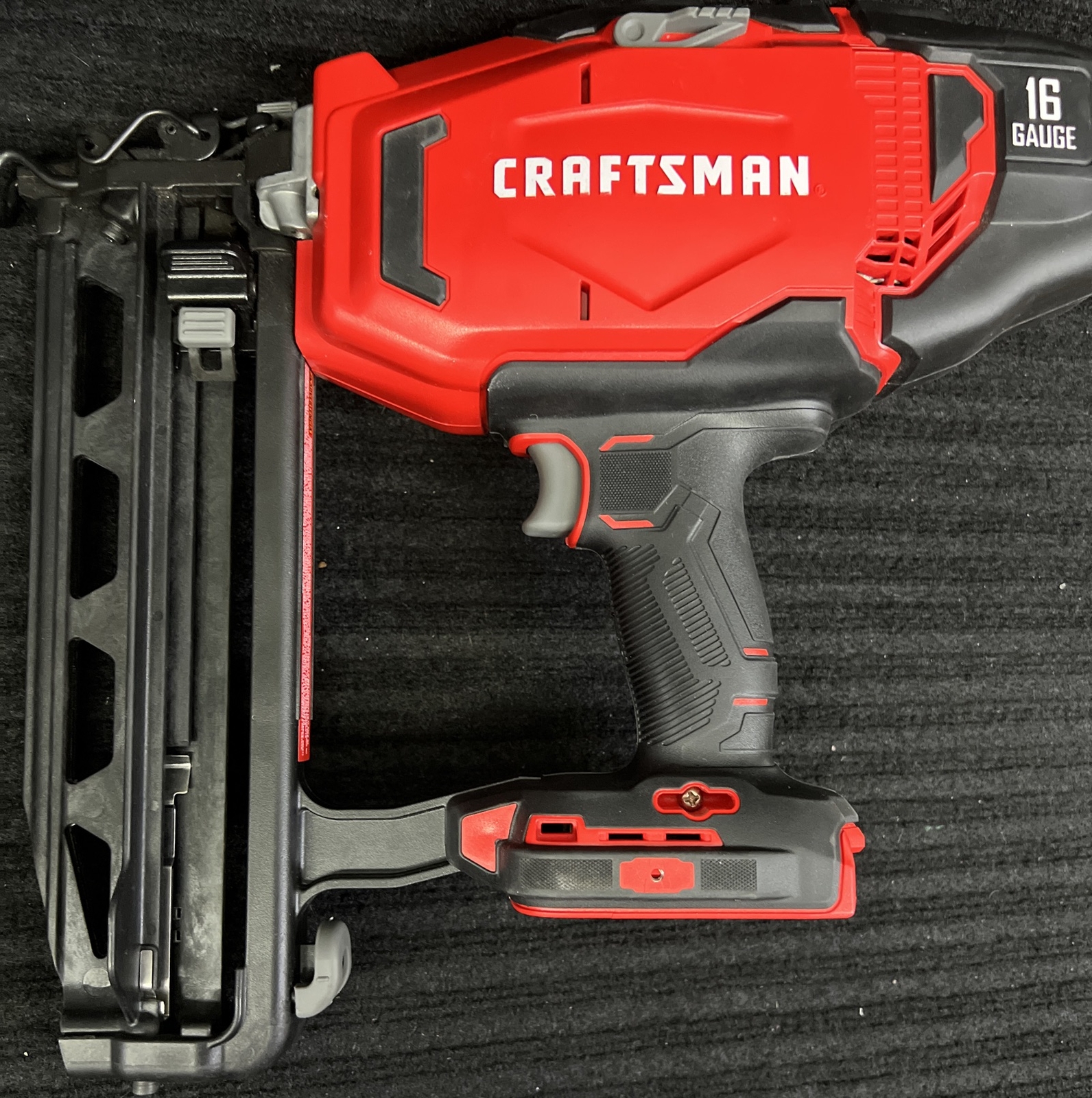 Craftsman CMCN616B V20 LiIon 16 Ga. Finish Nailer (Tool Only) JN