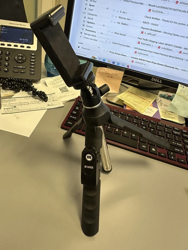 NEW Bower - 6-in-1 Professional 36" Tripod - Black - Image 2 of 4