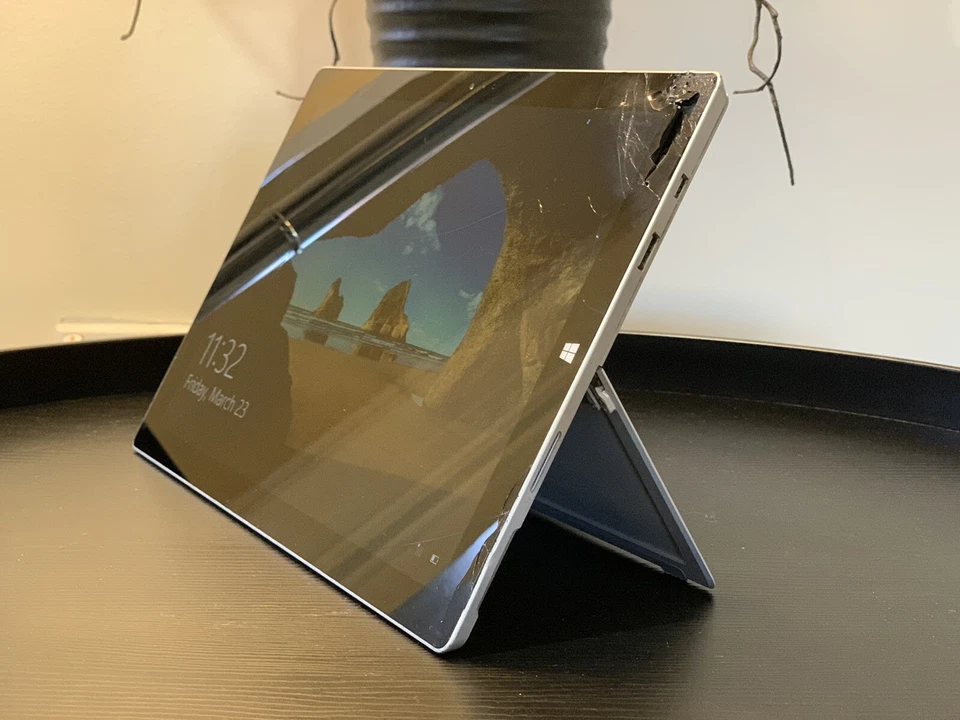 Microsoft Surface PRO3 Model 1631| i5-4300U| 250GB SSD| 8GB RAM| Wi-Fi| Win10Pro - Image 2 of 4