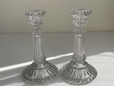 2 schöne ältere Pressglas-Leuchter/  Glas-K...