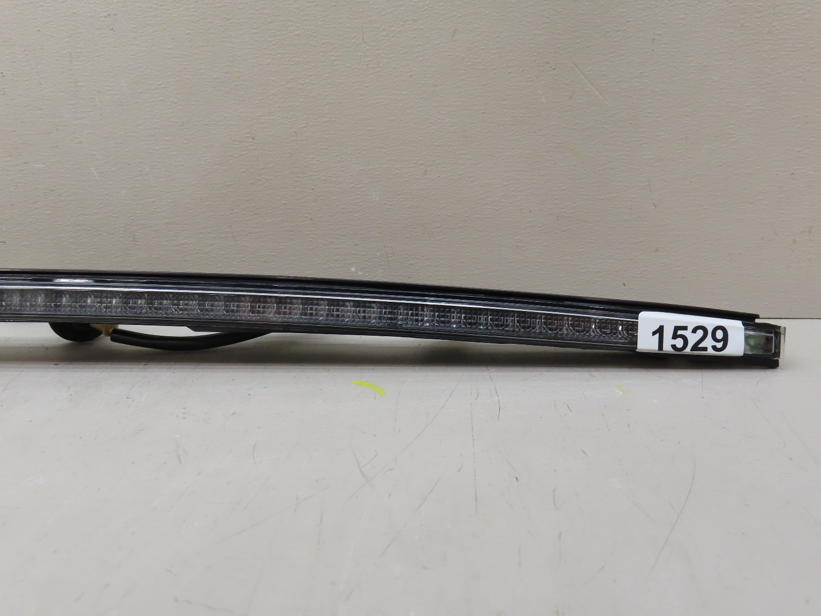 2017-2020 ASTON MARTIN DB11 REAR CENTER HIGH MOUNT STOP TAIL LIGHT LED OEM