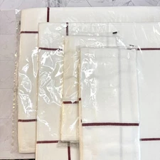 NIP Pampered Chef White & Red Window Pane Placemats & Napkins Set of 4 Each EUC