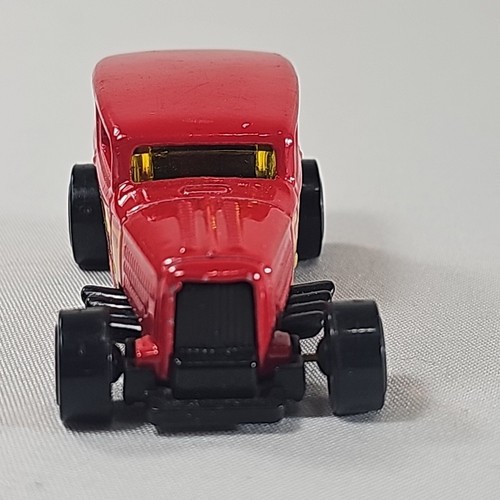 Hot Wheels Midnight Otto Ford Roadster 1933 Coupe Vintage Diecast Red, Flames - Picture 4 of 10
