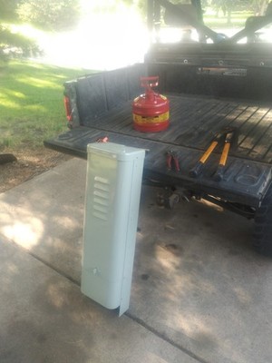 1)  Very good. Vertiv / Marconi? 10-1/2' x 6-1/4'' x 34 .Outdoor CATV Pedestal