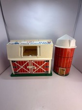 Vintage 1967 Fisher Price Play Family Farm Barn w/Silo 915  Free Shipping 