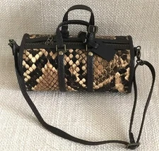 TRAVEL BAG FROM MANHATTAN STATE OF MIND DARIUS REID 12" INTEGRITY TOYS DOLL 