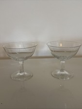2 Vintage Likör Schalen. Likör Gläser-klassischer Schliff Top Zustand