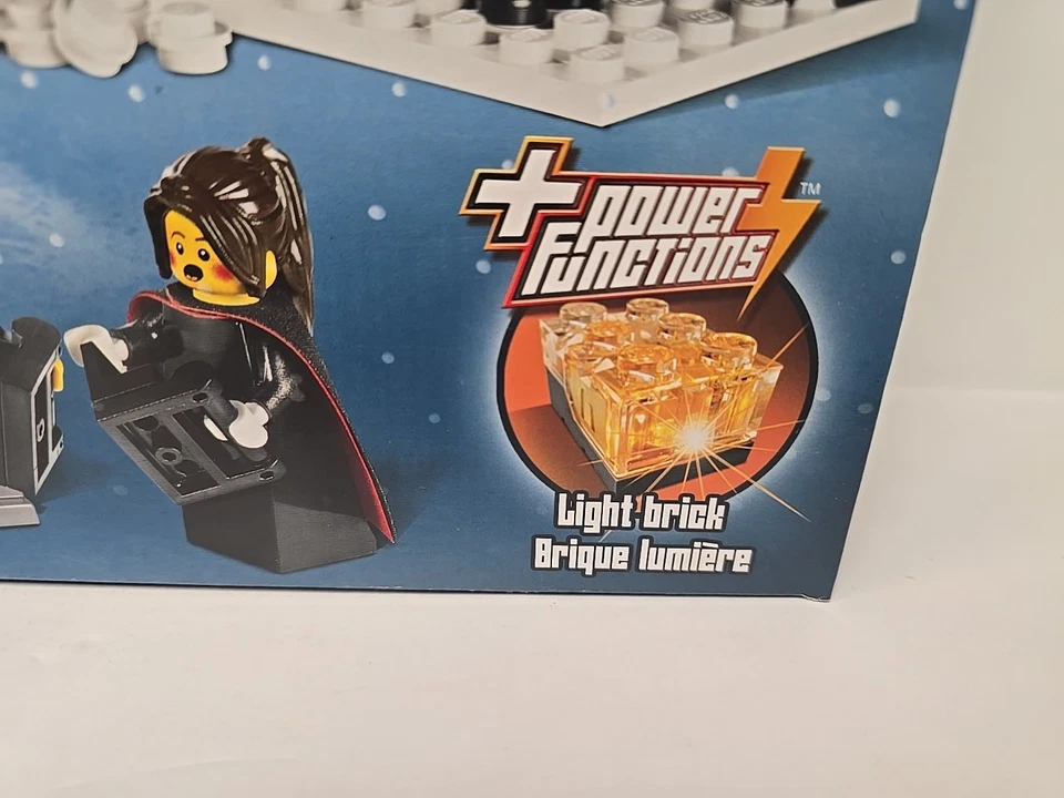 LEGO 10199 Winter Toy Shop NEW IN PACKAGE READ DESCRIPTION  - Image 4 of 4