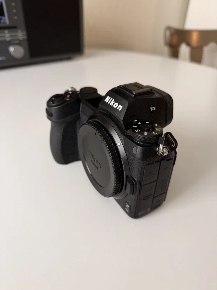 Nikon Z 6II 24,5MP Spiegellose Systemkamera - Schwarz (Nur Gehäuse) - Bild 4 von 4