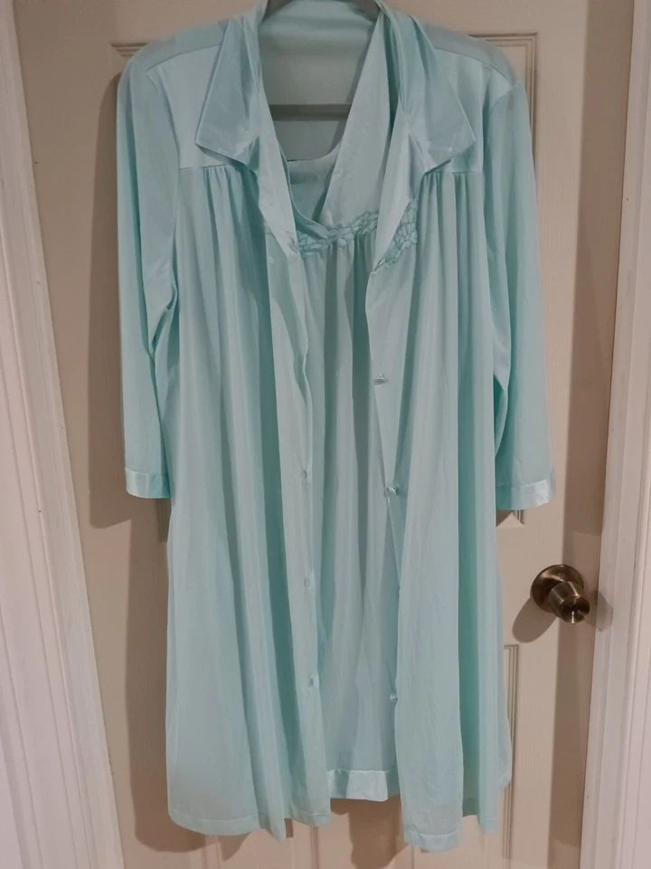 Vintage Blue Silky Nylon Robe & Gown Set Size Medium/Large  - Image 2 of 4