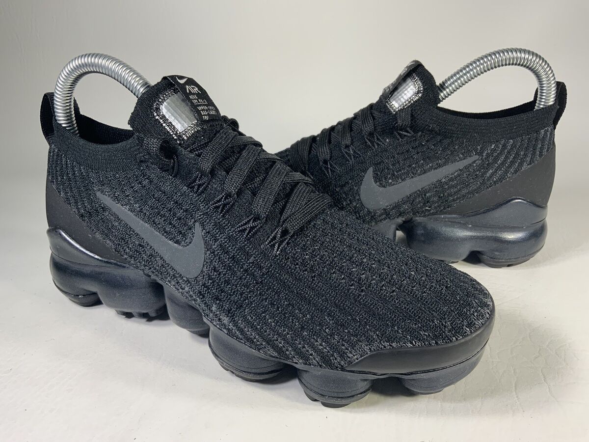 Nike Air Vapormax Flyknit 3 Triple Black Grey Women's Size 6 Nike Air Vapormax Flyknit 3 Triple Black Grey Women's Size 6