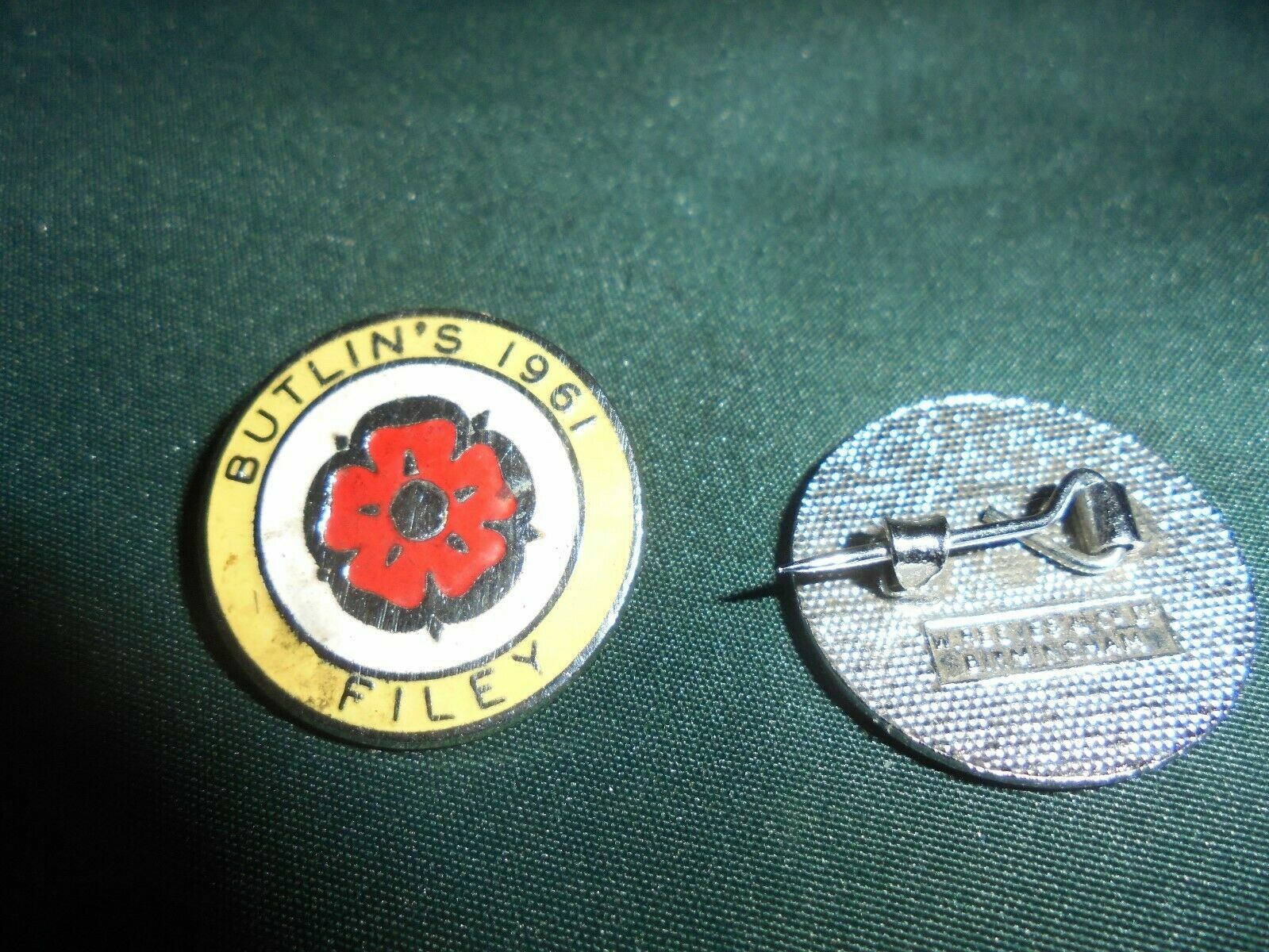 Early Butlin / Butlins Badge Filey 1961 eBay