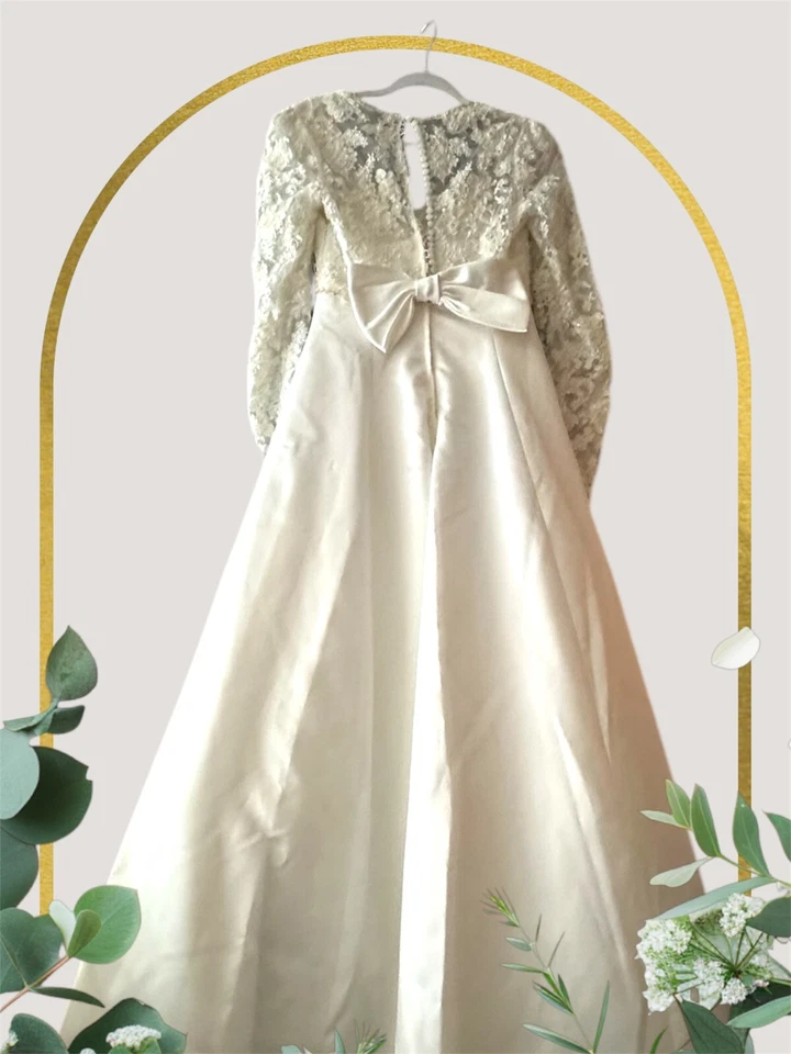 Elegant Wedding Dress w/ Detachable Train | Preloved | One-of-a-Kind | FREE SHIP - Image 3 of 4