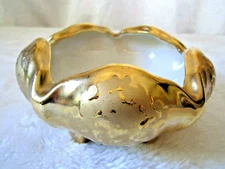 VINTAGE  CERAMIC CIGAR ASHTRAY 22.KT GOLD GLAZE HOLLYWOOD REGENCY MCM