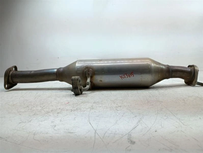 KIA OPTIMA 2011 2012 2013 2014 2015 2,4 L construido en Corea tubo de escape tubo medio Foto 3 de 4