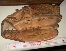 rawlings 13 inch Rbg1 Left Hand Baseball Glove Right Hand Throw