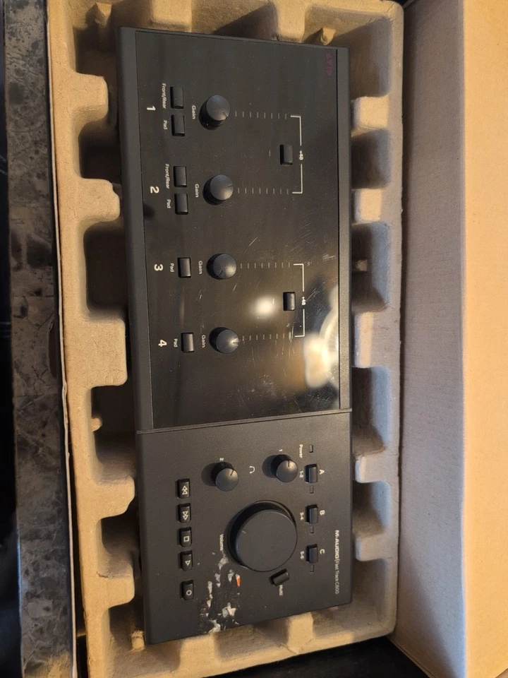 Pro Tools MP Plus Fast Track C600 - Imagem 2 de 4