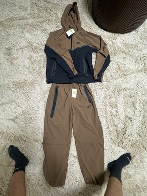 Nike Tech Set
