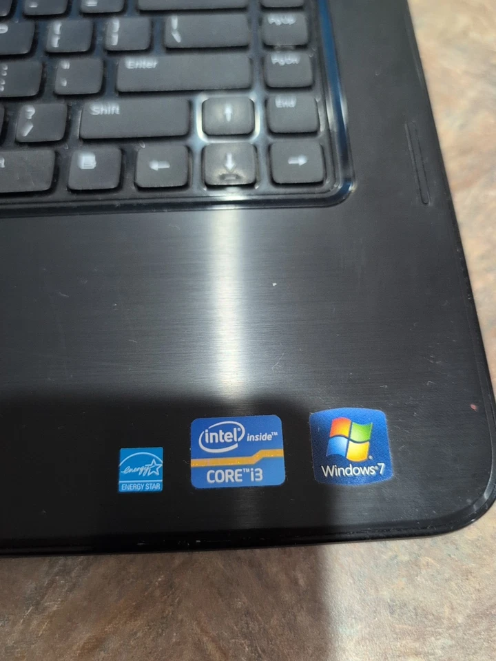 Dell Inspiron 15 (N5050) 15,6 pulgadas Portátil/portátil Foto 2 de 4