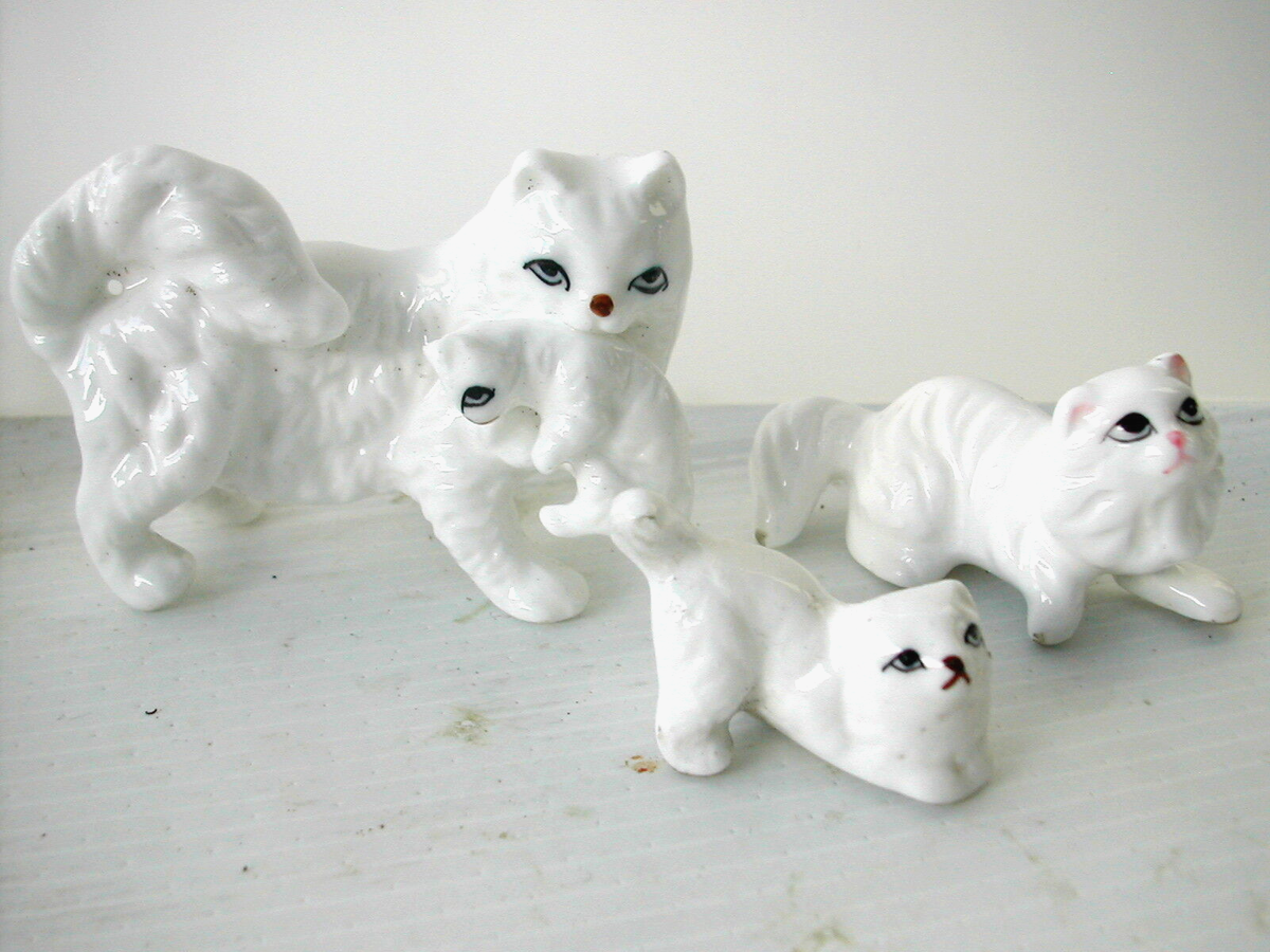 Figurine Déco Trois Chats En Porcelaine – État Impeccable
