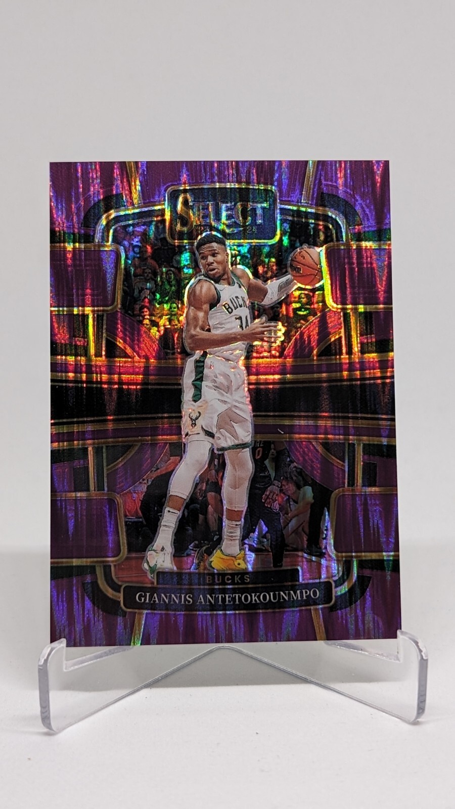 Giannis Antetokounmpo 2023-24 Panini Select Purple Flash #/175 #60