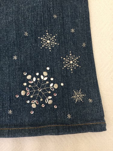 Gymboree Girls Wider Leg Jeans With Snowflake Embroidery Sz 6 Slim. EUC - Picture 2 of 7