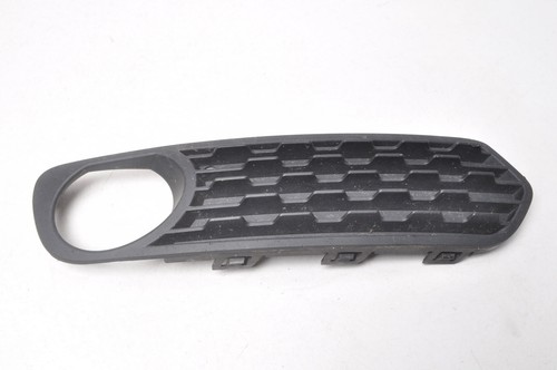 BMW 1 F21 116d  Nebelscheinwerfer Gitter Rahmen Blende rechts  7245870
