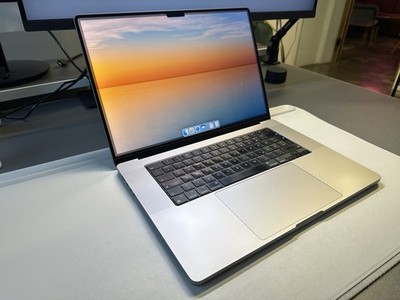 MacBook Pro 16  M1 Max 32GB RAM 512GB SSD Late 2021 Space Grau   Top Zustand