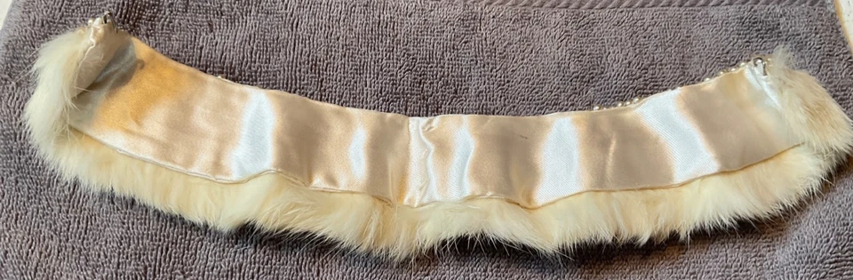 Vintage Rabbit Fur & Pearl Collar • Mid‑Century Glam • Costume / Burlesque - Image 2 of 4