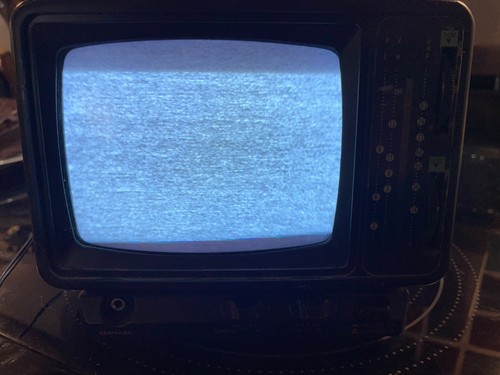 Amtel 5-Inch B&W Portable TV Model TV-0600 AC/DC Battery Powered Vintage