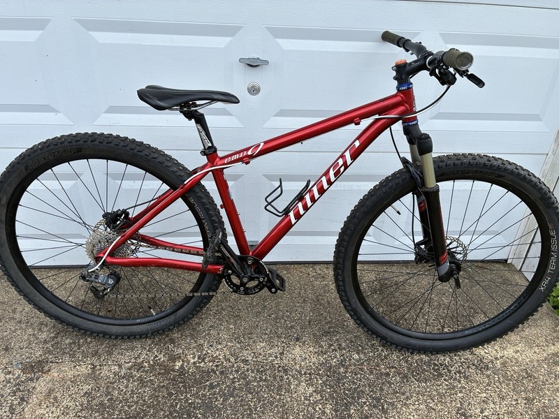 niner emd 9