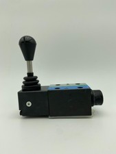 EATON  Vickers - Directional Valve - 02-127343, DG17V 3 2C 60 - Genuine-New