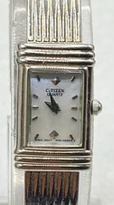 LADIES CITIZEN ELEGANCE QUARTZ DRESS WATCH 5421-S66696 Works Great Silver Tone