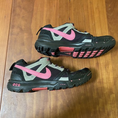 nike hiking shoes womens