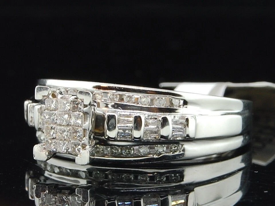 Ladies 10K White Gold Princess & Round Cut Diamond Engagement Ring Wedding Band - Image 2 of 4