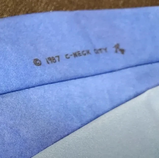 Corbata azul pez vintage años 80 hecha a mano pluma amarilla circa 1987 CUELLO CITY FISH azul Foto 3 de 4