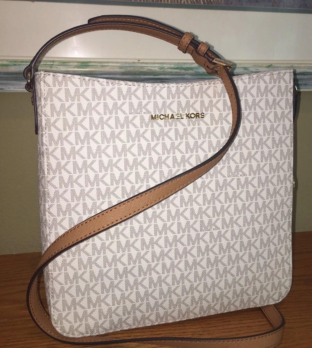 MICHAEL Michael Kors Jet Set Travel Large Messenger (Vanilla