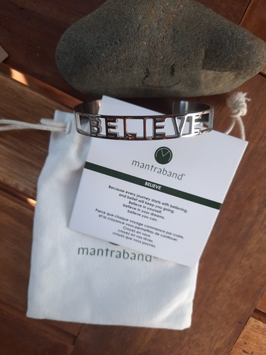 MANTRABAND "Believe" Silber Statement Armband mit Geschenkbeutel | Neu mit Etikett