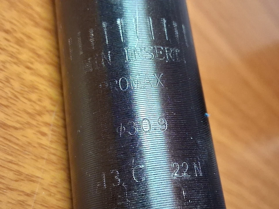 Tija de sillín PROMAX 30,9 mm x 350 mm 2 pernos Foto 4 de 4